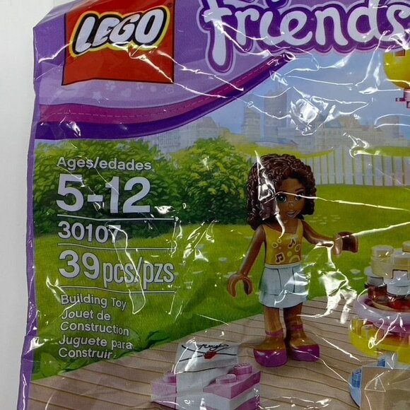 LEGO Friends Birthday Party 30107 w/Andrea Minifig Poly Bag - Picture 4 of 6